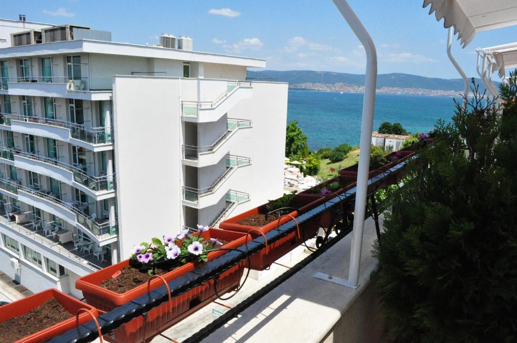 St. George Apartments Nesebar Esterno foto